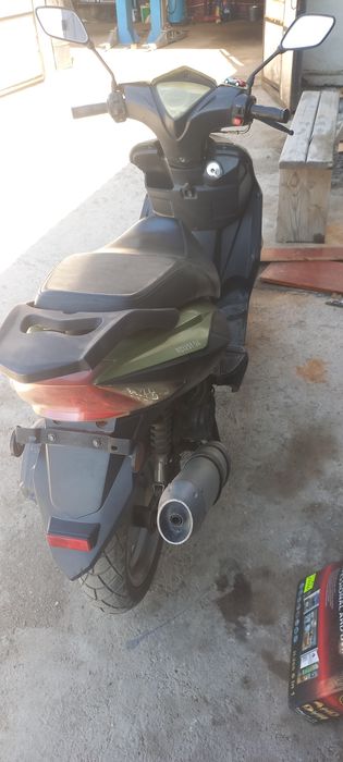 Продам скутер Рейсер 9х