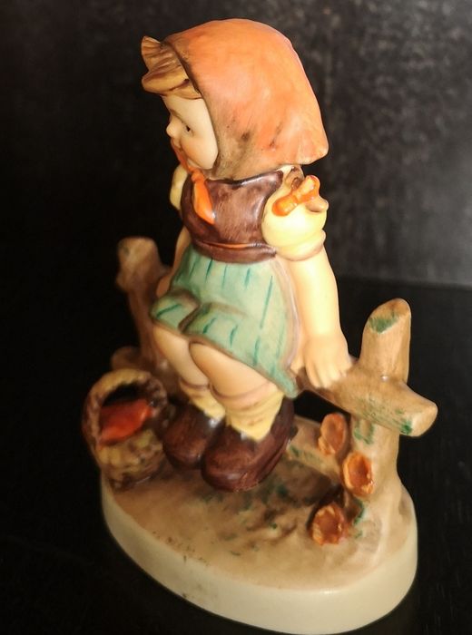 Винтидж фигурка Goebel, гръцка чаша, чиния с принт цветя