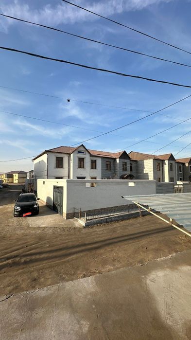 Урганч туманида икки қаватли уй сотилади.