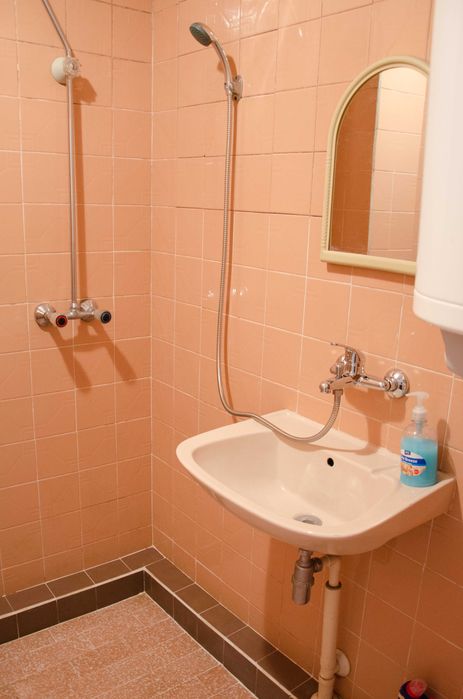 Дава се под наем Тристаен апартамент в Благоевград, Запад - 75 кв.м за 198.9 € - Снимка #3