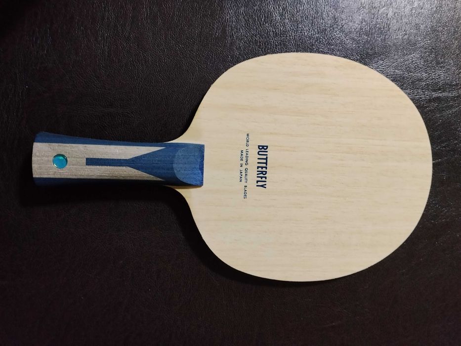 Vând lemn.  Butterflay timo Boll zlc nou