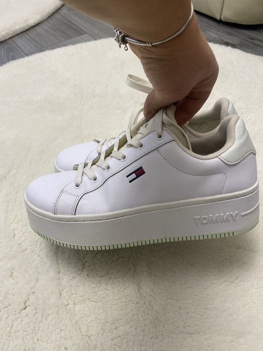 Adidasi Tommy Hilfiger