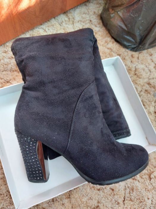 Продам сапоги женские