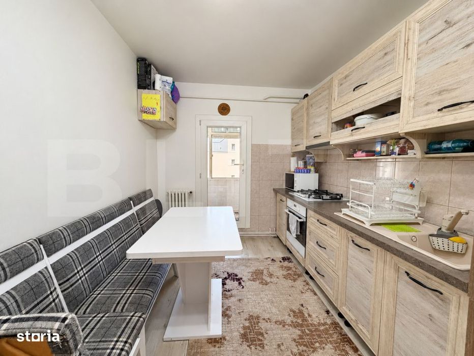 Apartament 3 camere, 57.60 mp, zona Canta