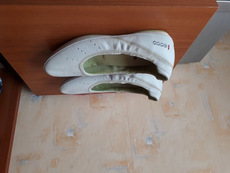 Ecco кожени обувки 39 номер.