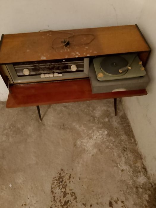 Срочно продам Радиолу