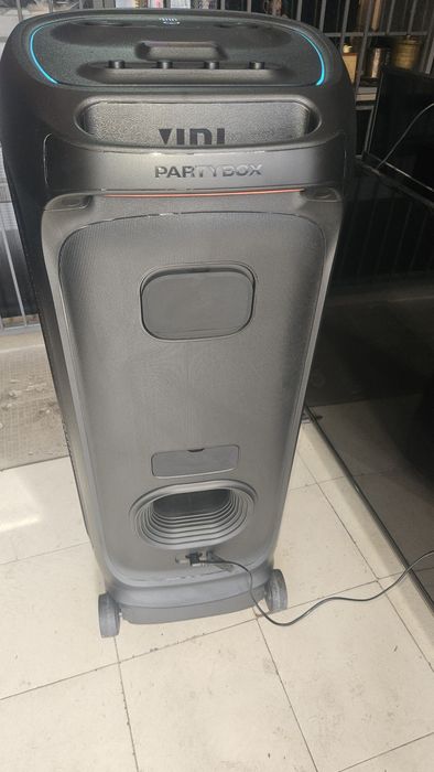 JBL Partybox ULTIMATE- Отлична!!!