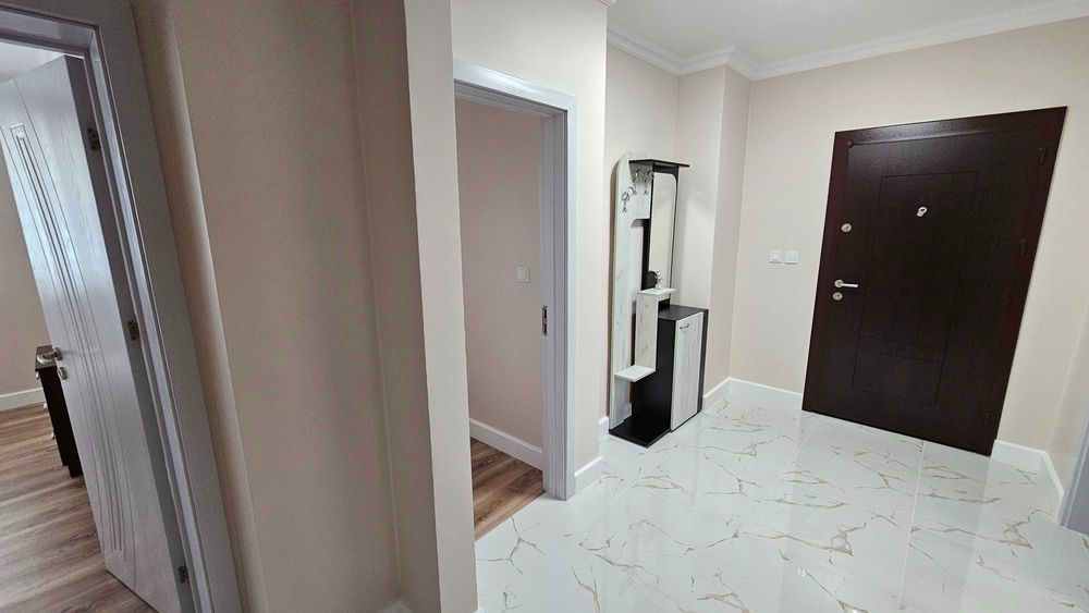 Дава се под наем Тристаен апартамент в Разград, Васил Левски - 89 кв.м за 612 € - Снимка #3