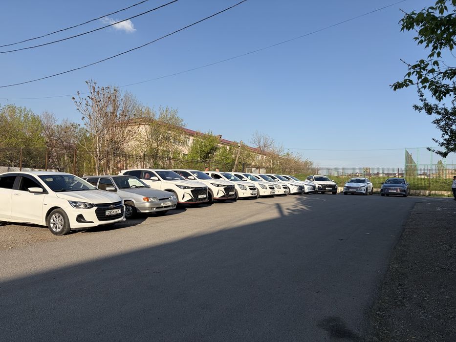 Авто в аренду / Таксопарк / Авто в такси / Машина в аренду