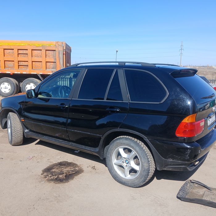 Продам  BMW X5  E53