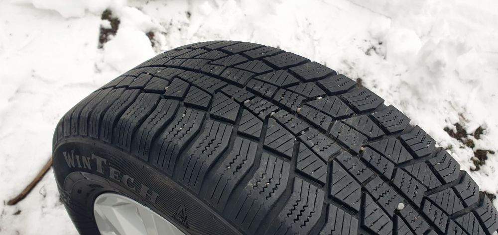 Jante cu anvlope iarna M+S 215 60 R16 passat b8 b7 b6 golf 7 6 5