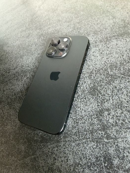Iphone 16 pro Black titanium
