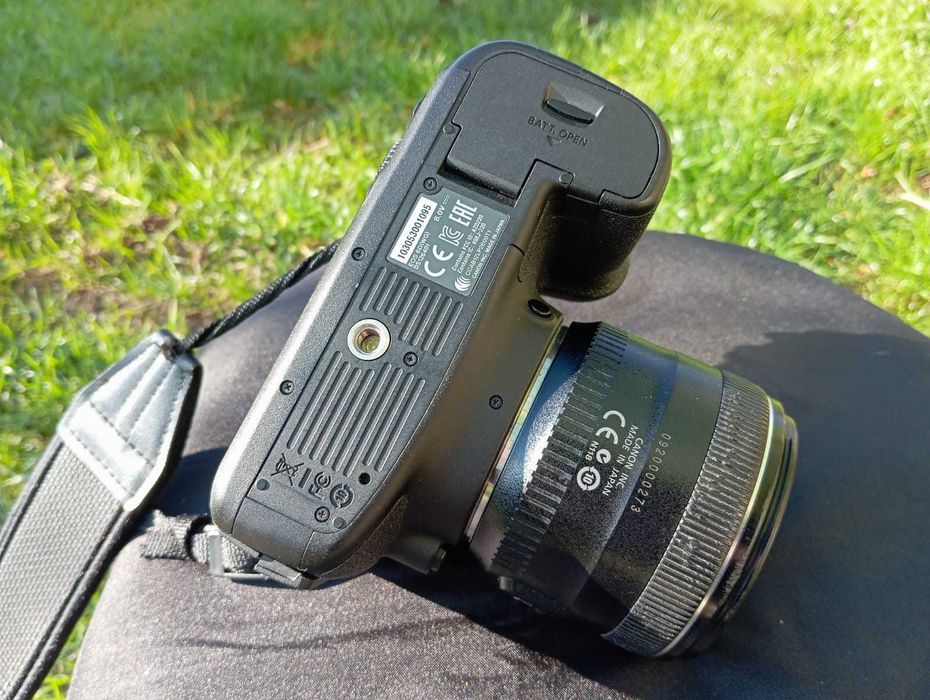 Vand doua camere foto Canon