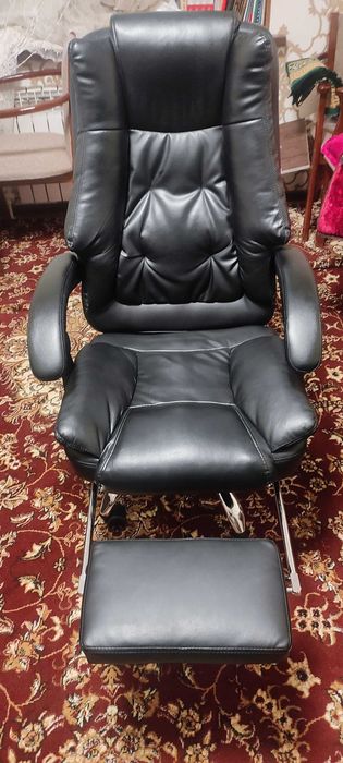 офисная кресло кожаное