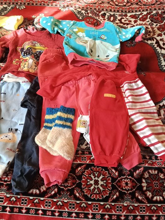 Продам детские вещи до году