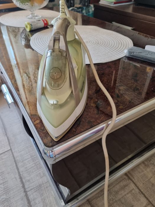 Fier de calcat folosit, stare buna