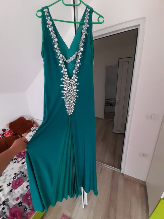 Vand rochita de seara eleganta