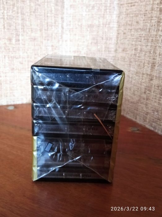 Аудиокассеты FUJI.