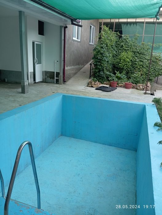 Дом вдоль речки зах