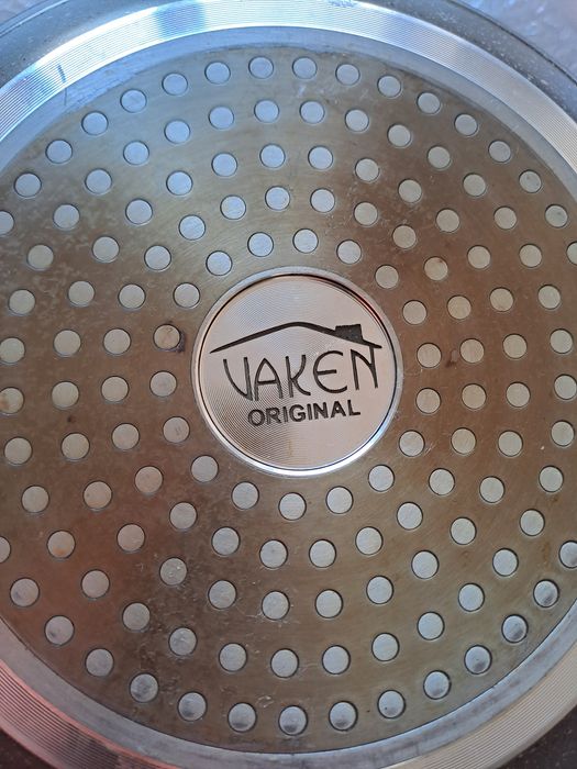 Вок , казан сковорода.