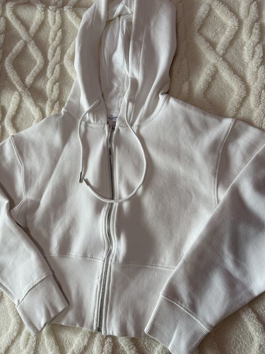 Горнище Stradivarius чисто нови