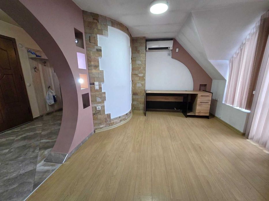 Южен тристаен мезонет с паркомясто за продажба в Разлог