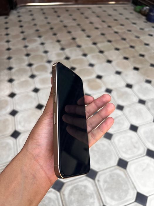 Iphone 16 pro max dizer titan xolati idyal