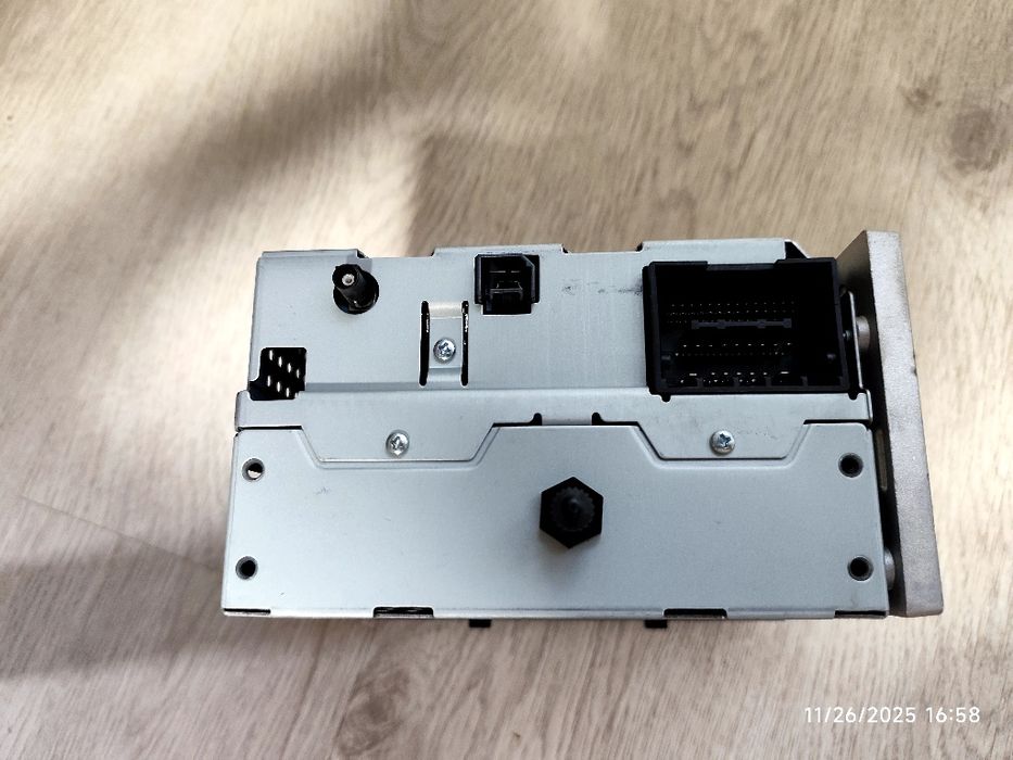 Кобальт Магнитола 2019 года Блютуз есть.