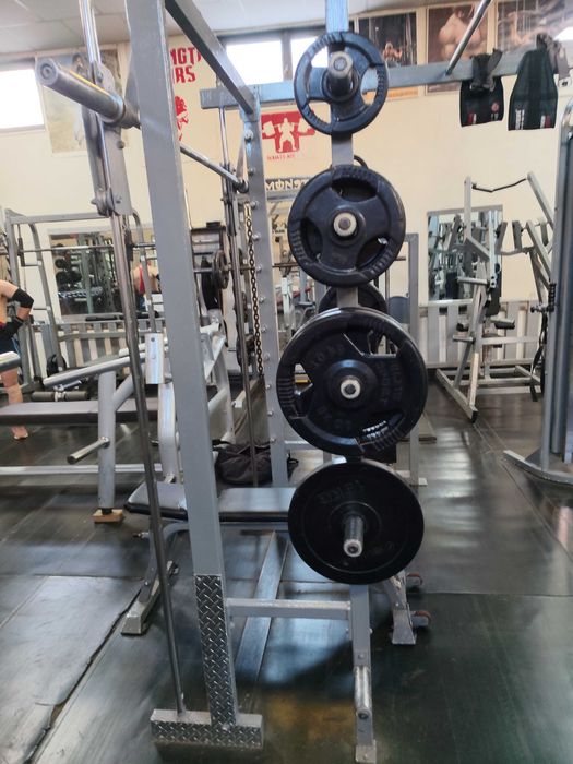 Aparat fitness culisant Smith