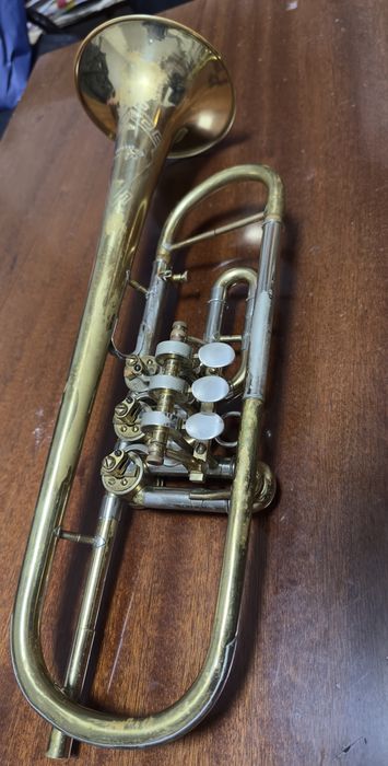 Продава се тромпет