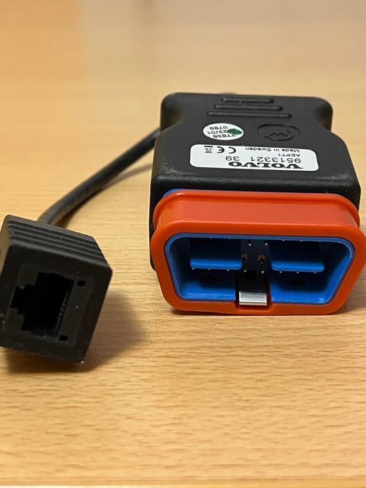 Оригинален Volvo VOE диагностичен кабел за Volvo и Polestar 1/2