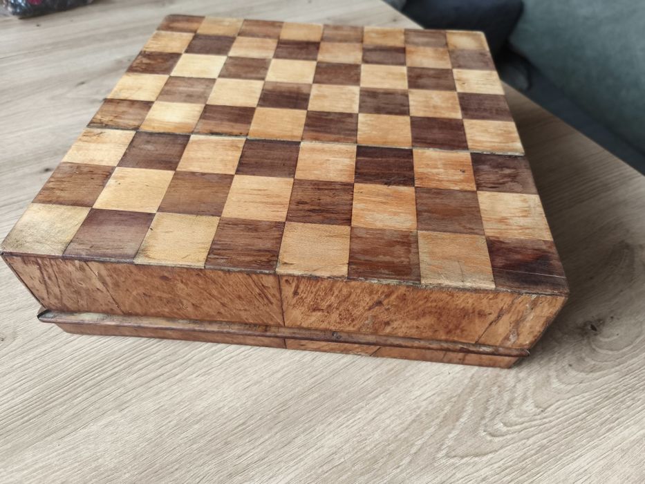 Античен масивен шах дърво ръчна изработка  от средата на 40те години