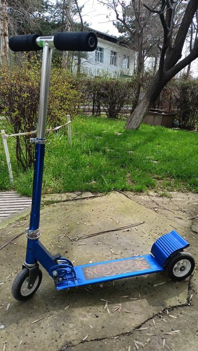 Самакат дет. на запчасти или под мелкий ремонт. Чит.описание..