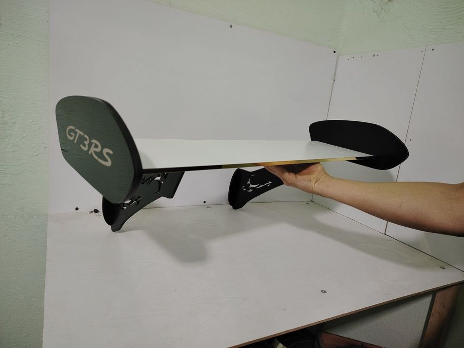 Полка в виде спойлера GT3 RS