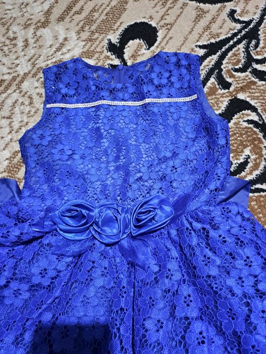 Продам платье девочке