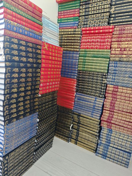 Colecție Prietenii Cartii, 310 vol, Cartonate, LUX