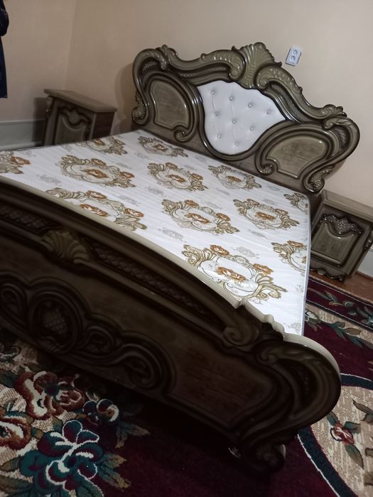 Mebel spalni shkaf