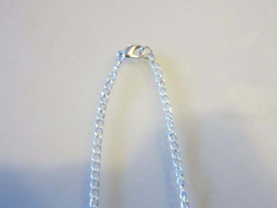 Нови колие и обици в кутийка нови