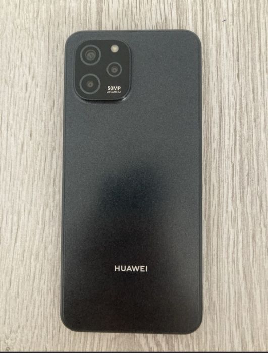 Продам Huawei Nova Y61 6/64Гб