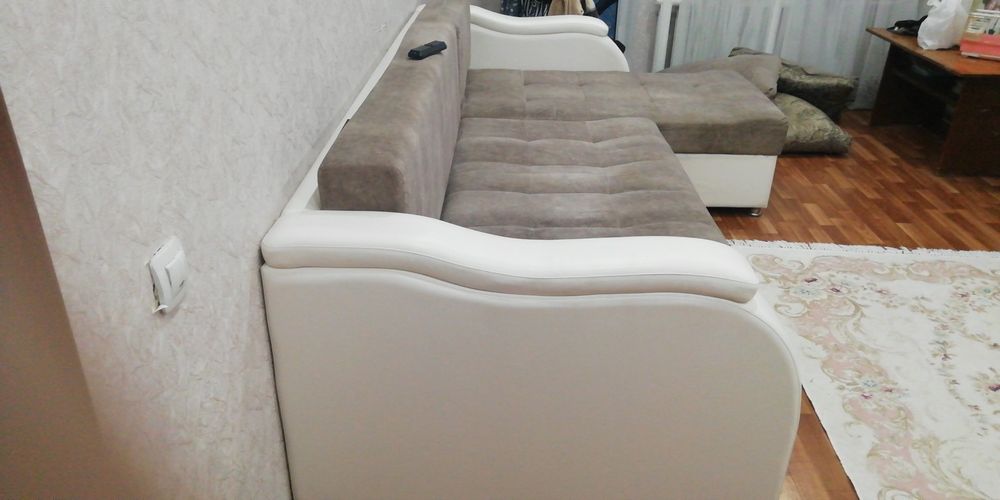 Диван угловой большой