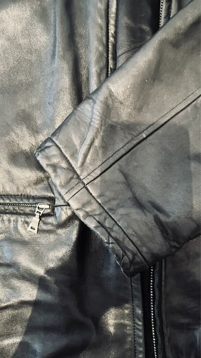 Geaca Boss barbateasca din piele