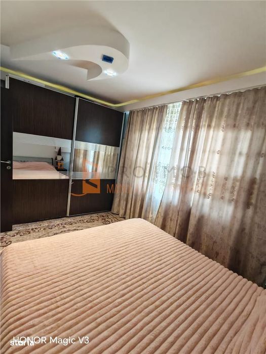 Apartament 3 camere confort 1 semidecomandat zona Independentei — fotografia 3