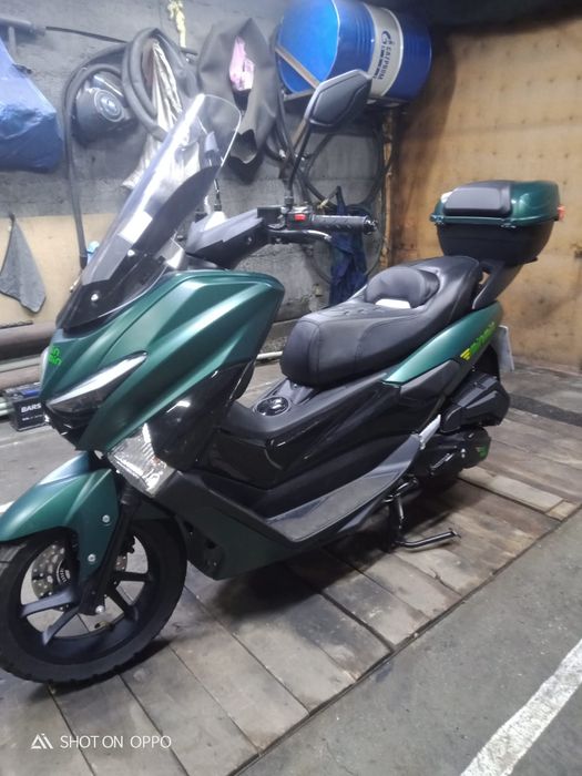 Продам макси-скутер