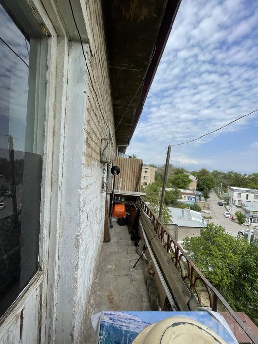 Продаётся 1 комнатная квартира в центре горада Чирчика