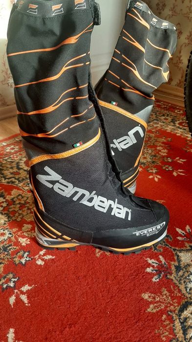 Горные ботинки (спец.обувь)