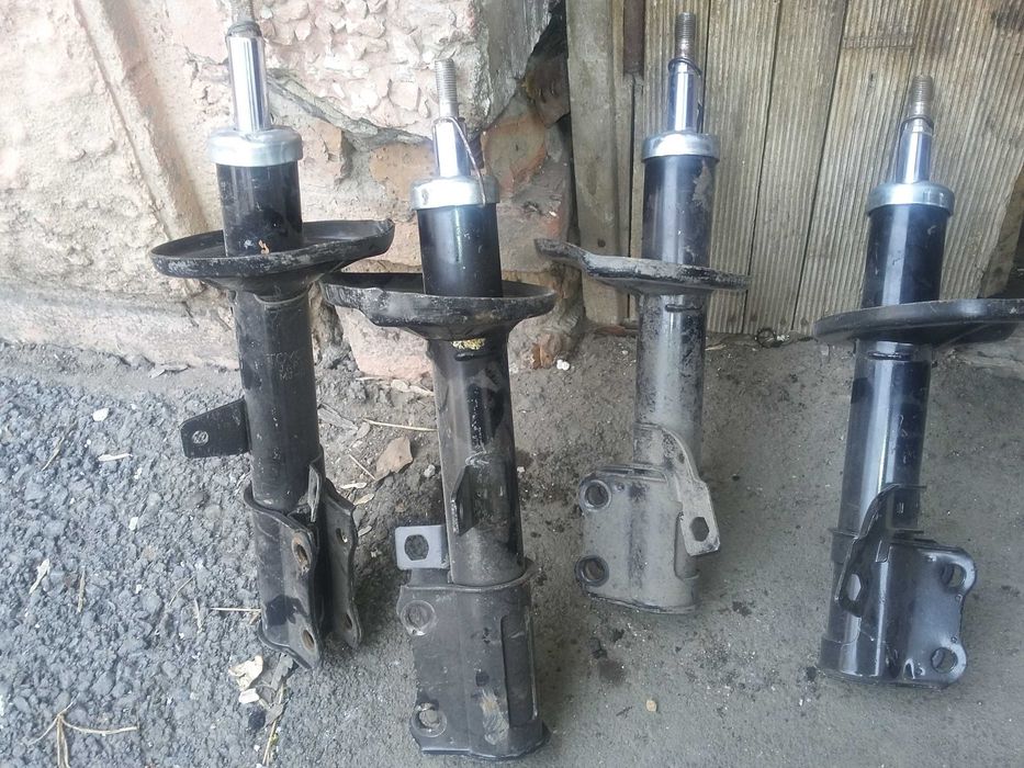 Запчасти Тайота Карина2