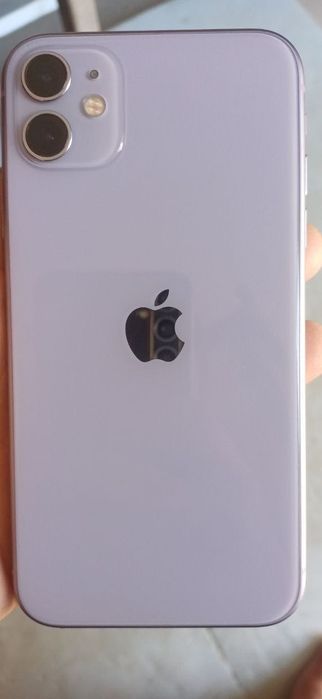 iPhone 11 . Karobka dakumenti bor  hotirasi -128 .  Feyc aid ishlaydi