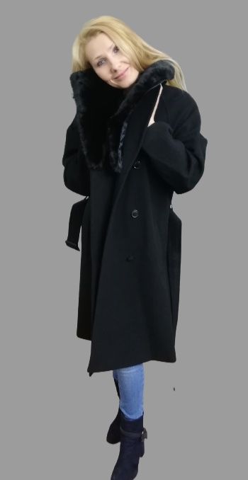 Голям размер двуредно палто. Вълна. Сваляща сеяка