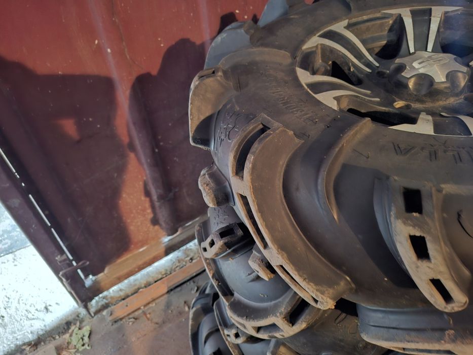 Продавам джанти с гуми  за UTV  ATV KAN AM