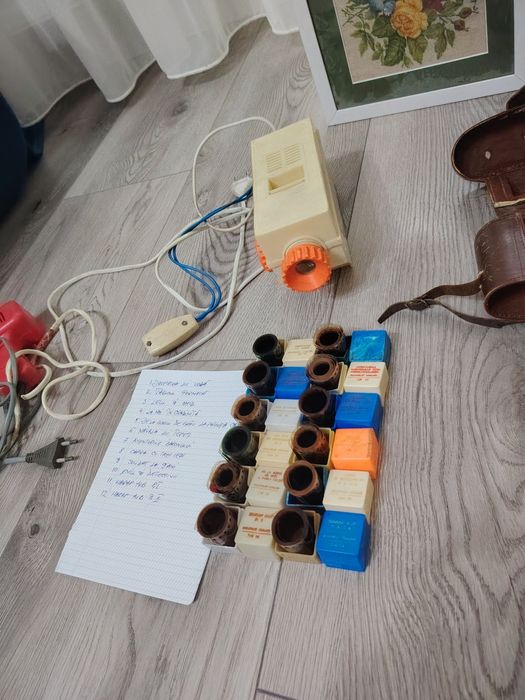 Aparat diafilm românesc